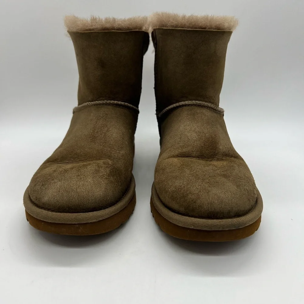UGG Brown Shearling Women's Short Bailey Boots Women’s Size 7